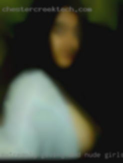 Extreamly nude girls giving and pleasing.