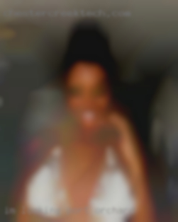 I'm in Port Orchard looking for a FWB, single or couple.